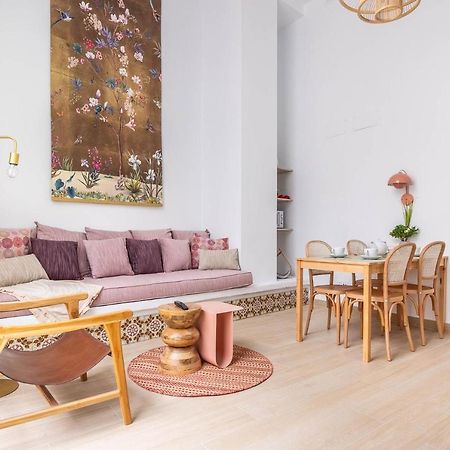 Pop Art Historia De Conde Negro Con Patio Privado Apartment Seville Exterior photo